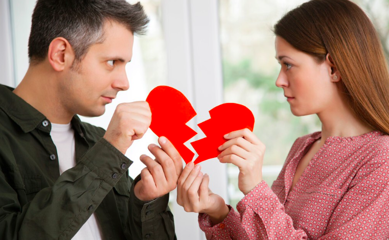 信阳离婚如何申请财产保全冻结对方账户